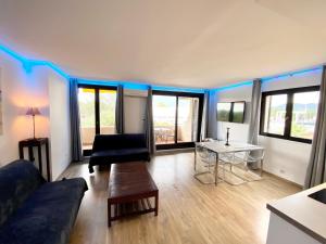 Afbeelding uit fotogalerij van La terrasse tropézienne in Cogolin +36 foto's