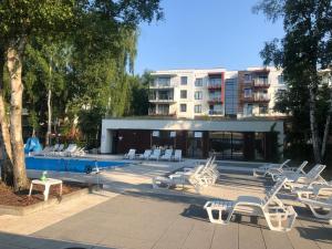 Bazén v ubytovaní Apartament Przystań Polanki alebo v jeho blízkosti
