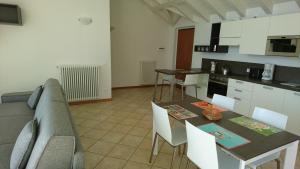 Kuchyň nebo kuchyňský kout v ubytování Lakecomoweb Apartments