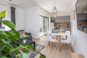 Kuchyňa alebo kuchynka v ubytovaní Apartments Maella