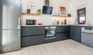 Kuchnia lub aneks kuchenny w obiekcie Apartments Maella
