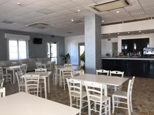 Lounge nebo bar v ubytování Hotel Costazzurra by Interlux