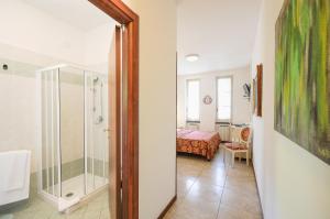 Kylpyhuone majoituspaikassa Hotel Terzo Crotto