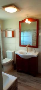 A bathroom at Evelina's View