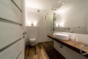 Koupelna v ubytování Be my apartman + 37 fotografií