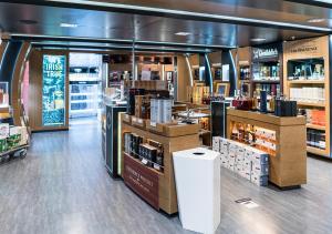 Khu vực lounge/bar tại Viking Line ferry Viking Grace - One-way journey from Turku to Stockholm +42 ảnh