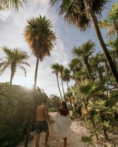 Гости Playa Esperanza Tulum