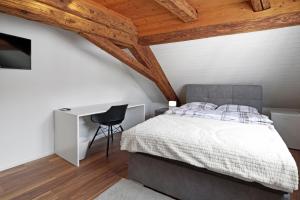 Letto o letti in una camera di GUEST HOUSE HERMES Contactless Self Checkin
