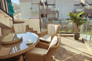 Balkón nebo terasa v ubytování Black Sun. Modern penthouse in Torrevieja