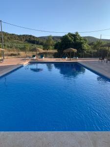 Piscina en o cerca de Masia de San Juan - castillo con piscina en plena Sierra Calderona