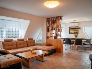 Posedenie v ubytovaní Moai Home Apartman Sárvár
