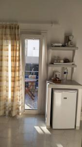 A kitchen or kitchenette at Captain Stavros