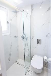Ein Badezimmer in der Unterkunft Likio Studios
