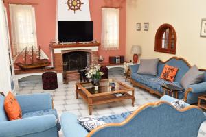 Gallery image of Tzivras Villa & Apartments in Lassi