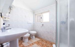 Bathroom sa Apartment in Porec/Istrien 10495
