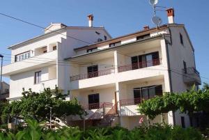 Budova, v ktorej sa apartmán nachádza
