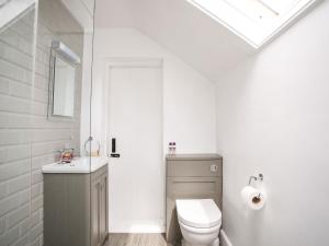 Et badeværelse på Brook Cottage