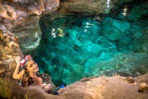 Επισκέπτες που μένουν στο Cenote San Ignacio