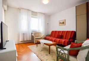 TV a/nebo společenská místnost v ubytování Apartment Pula 45