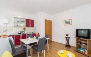 Kuchyňa alebo kuchynka v ubytovaní Apartment in Silo/Insel Krk 13496