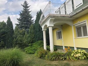 Vonkajšia záhrada v ubytovaní Holiday home Balatonfűzfo/Balaton 18798
