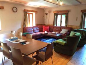 Fotografie z fotogalerie ubytování Holiday home in Hertvikovice 2320 v destinaci Hertvíkovice