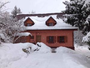 Fotografie z fotogalerie ubytování Holiday home in Hertvikovice 2320 v destinaci Hertvíkovice