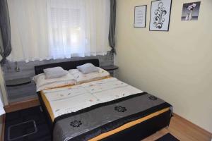 Zdjęcie z galerii obiektu Holiday Home Gyenesdias 5 w Gyenesdiás