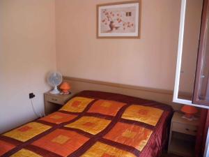 Posteľ alebo postele v izbe v ubytovaní Holiday home in Badacsonytomaj 20247
