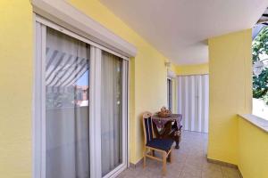 Ein Balkon oder eine Terrasse in der Unterkunft Apartment Pula 15