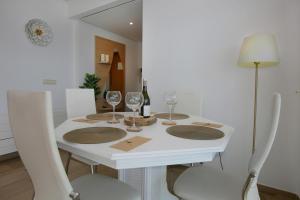 Nápoje v ubytování Apartamento Paradero de Ifach - Costa CarpeDiem