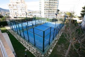 Tenis a/nebo squash v ubytování Apartamento Paradero de Ifach - Costa CarpeDiem nebo okolí