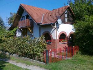 Gallery image of Holiday home in Balatonfenyves 18465 in Balatonfenyves
