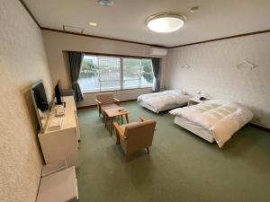 Gallery image of Marina Hotel Kaikuu in Shirahama