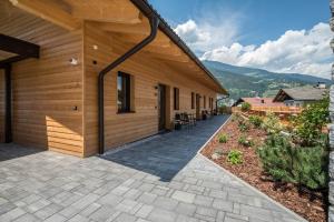 O vedere generală la munți sau o vedere la munte luată de la acest apartament