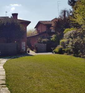 A garden outside Mulino dell'Abbazia Country Resort