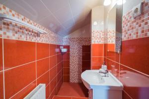 Kúpeľňa v ubytovaní Zigzag Apartman + 15 fotografií