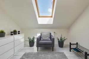 Fotografia z galérie ubytovania Airy Rooftop Flat in Michle by Prague Days v Prahe