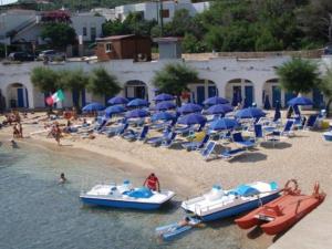 Uma praia em ou perto do hotel