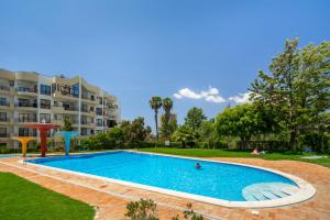 Πισίνα στο ή κοντά στο Rocha Seaside by Encantos do Algarve - 406