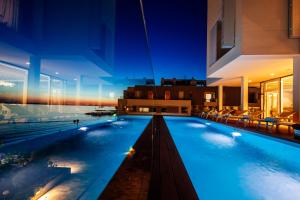Bazén v ubytování Dedaj Resort - Villa Tina nebo v jeho okolí