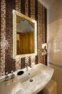 Kupatilo u objektu Palazzo Badiale history&rooms