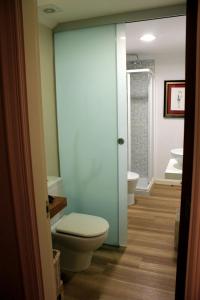 Kúpeľňa v ubytovaní Apartamento con Terraza y Piscina, Baiona