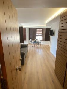 Posedenie v ubytovaní Apartamentos Plaza Mayor Zamora