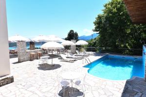 Bazén v ubytování Nevros Hotel Resort and Spa nebo v jeho okolí