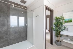 Kúpeľňa v ubytovaní Nerja Luxury Apartment