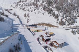 Hüttenzeit almhütte sölden v zime