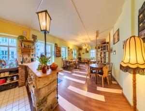 Istumisnurk majutusasutuses Labyrinth Hostel Weimar