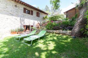 Κήπος έξω από το La Misura cottage with swimming pool