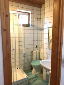Kúpeľňa v ubytovaní Apartman Németh + 37 fotografií